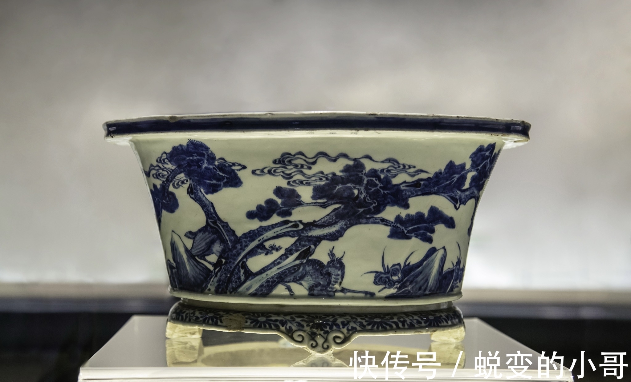 清代@清代康雍乾三朝瓷器绘画之比较,古代制瓷历史的顶峰!