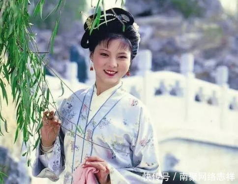 背礼|贾宝玉和袭人做出背礼之事?其实只是曹雪芹的障眼法罢了