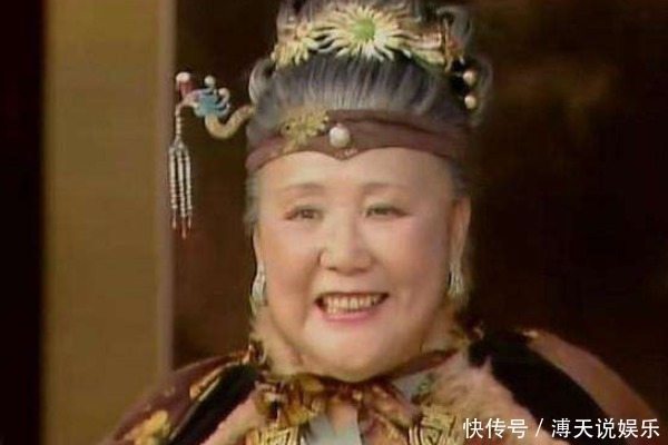 宝钗|薛宝钗在贾母面前抖机灵，贾母不动声色，狠狠打脸薛宝钗！