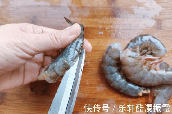 好吃上档次，原材料还不贵，上桌就光盘的鲍鱼小土豆烧虾球