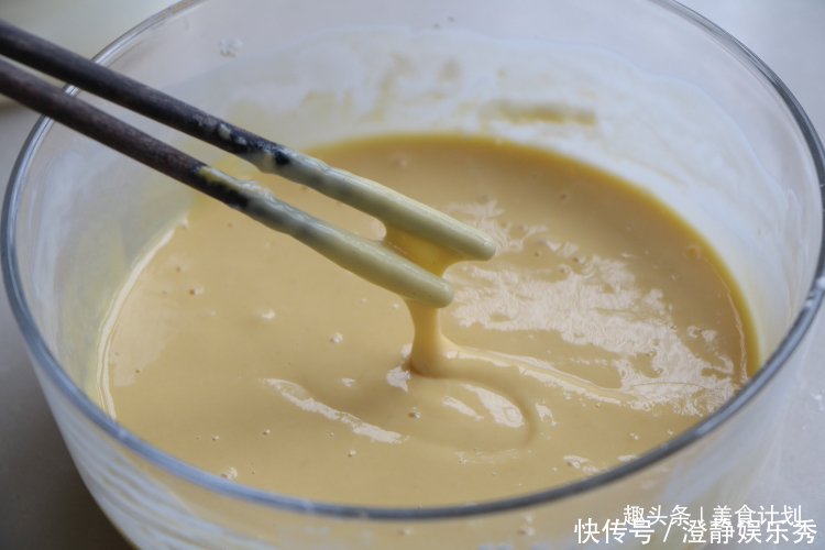 女儿|天热,女儿不爱吃早餐,用酸奶做小饼,上桌5分钟光盘,太香了