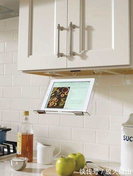 小调料|他将厨房每一寸用到了极致,吊柜下巴掌大的地,也能腾出6种用法