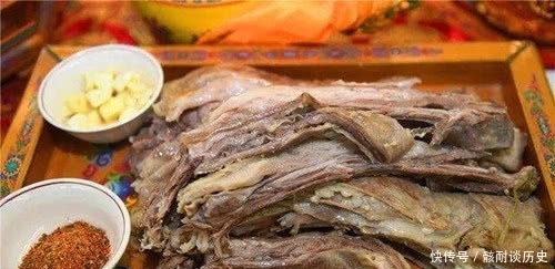 宋代一种肉火爆,皇帝贪吃睡不着,大臣吃肉吃到吐,民间变着法吃