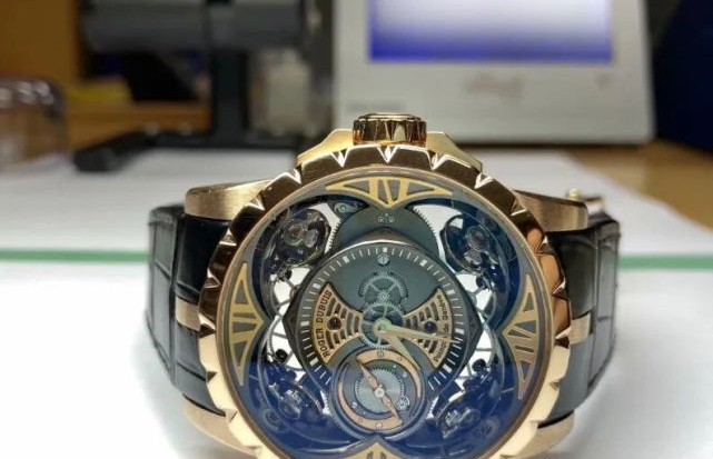 不凡|仪表不凡说表:几千元的ETA机芯居然可以完胜几万元的自产机芯?