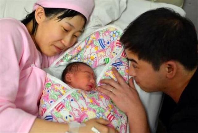 绕口|爸爸姓“危”,为给娃取名发愁,爷爷随口一取,户口民警直夸好听