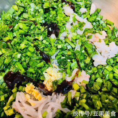 皮薄馅大|回味无穷的韭菜盒子（鸡蛋鲜虾馅）来拯救你的胃