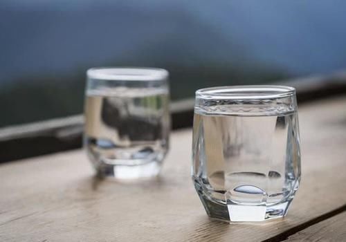 大鱼大肉并非是血栓的“祸首”,这2物才要忌口,再好吃也要忍住