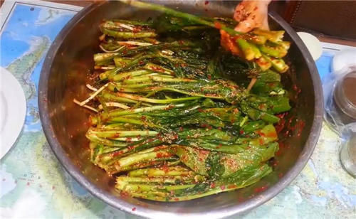 膳食纤维|这食物大家只吃果肉,但叶子营养更丰富,如今正当时,可别错过了