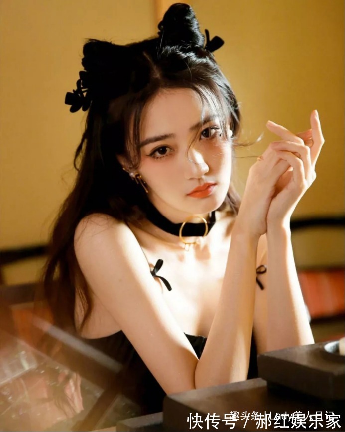 手套|爱上了徐璐这妖精身材,哪吒头造型古灵精怪,脖子上的拉环特吸睛