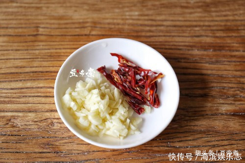 懂得|醋熘白菜,不是醋炒白菜那么简单,要想好吃还香,这些技巧要懂得