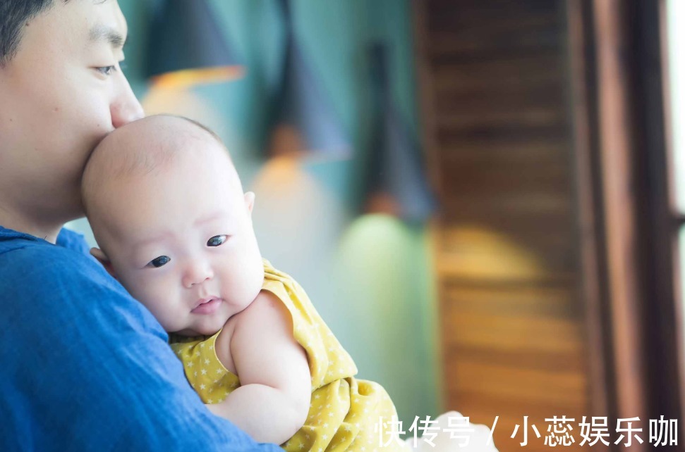 误区|“常抱着”和“多躺着”两种带娃方式,哪种更好?长大后区别明显