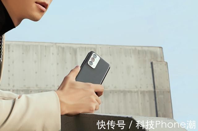 Find|OPPO Find N实拍样张出炉，不同场景都能Hold住，悬停成杀手锏