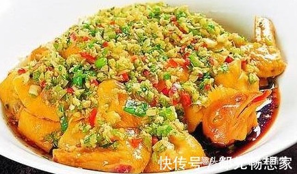 火力|葱油鸡如此做,比白切鸡更鲜嫩,入口弹牙味道香,天天吃都不腻
