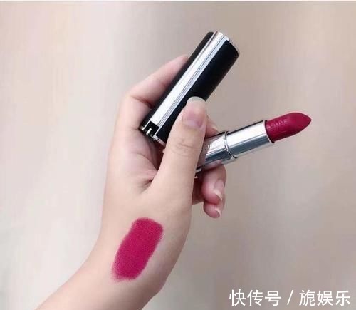蓝调 很火却很不好用的口红，阿玛尼红管“大翻车”，它涂上显老20岁