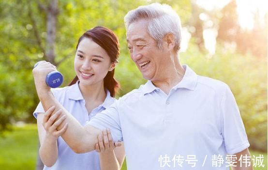 肝細胞|手掌出現的這個紋，居然是肝癌前兆肝臟發出的5個“求救”信號，別知道的太晚