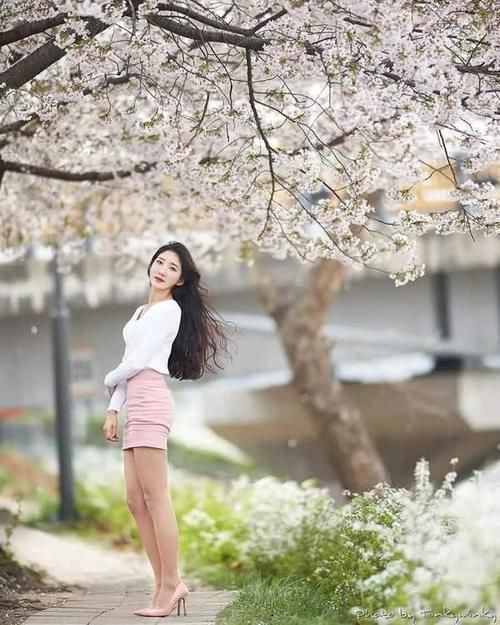 身材|小姐姐爱穿穿运动裤，身材高挑，御姐气质十足