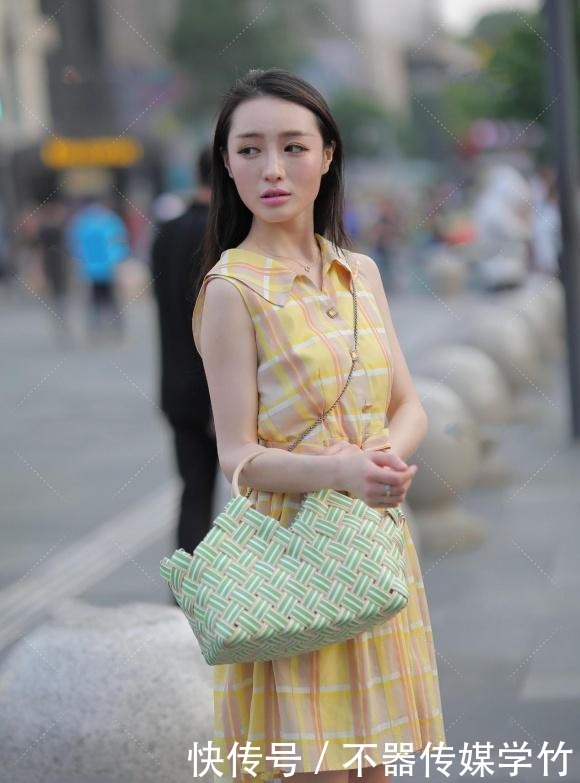 连衣裙|格纹连衣裙,让爱穿裙装的女生,尽显优雅的文艺范,美丽又恬静