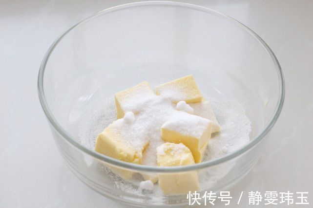 黄油|经典蓝罐曲奇在家做，香酥细腻一碰就掉渣，孩子说比外面买的好吃