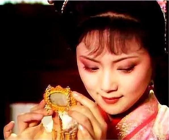 周瑞!红楼梦:宝钗最出格、露骨的一次表白,结果却被黛玉捉现行!