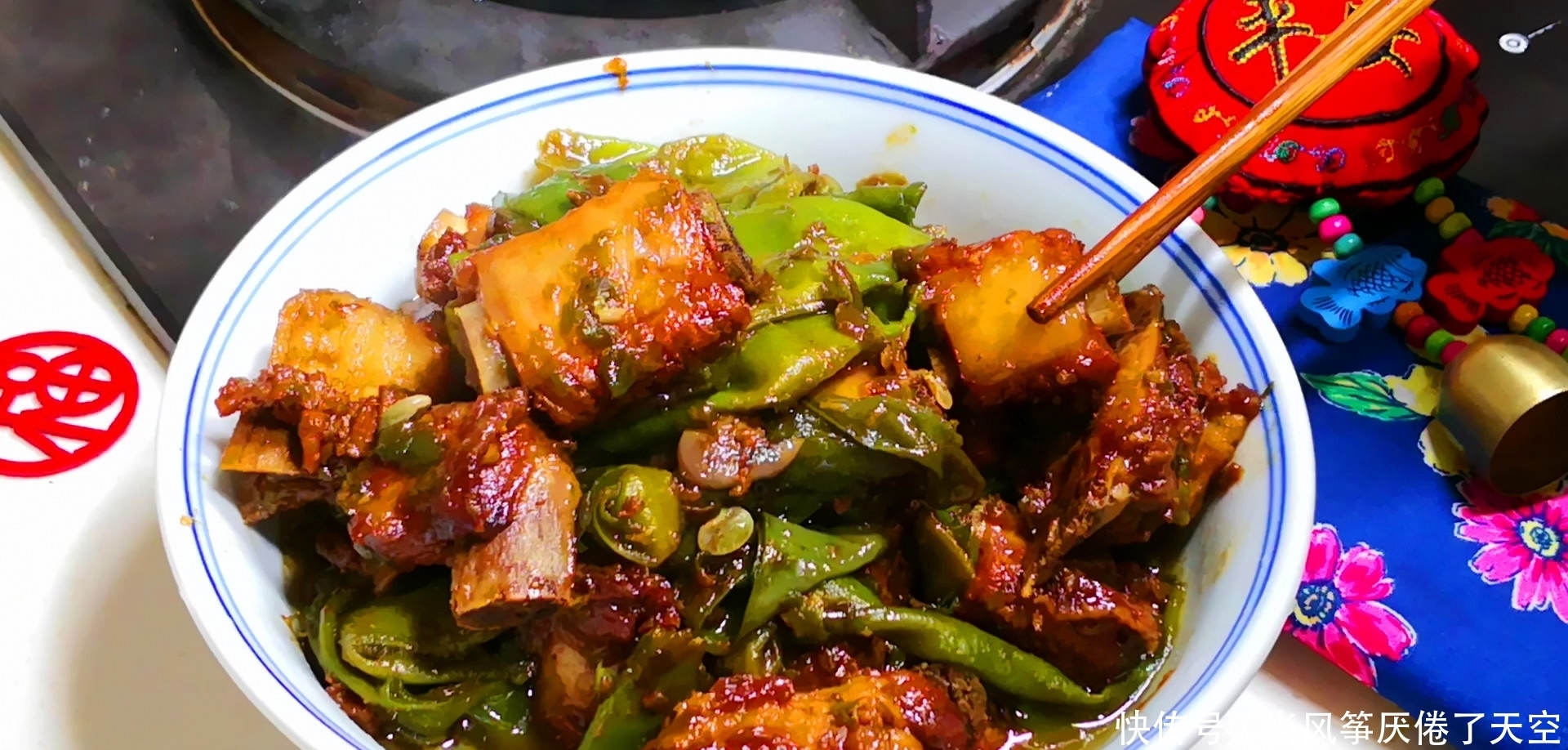 一家三口的极简年夜饭,火了朋友圈,网友:精致生活拒绝浪费!