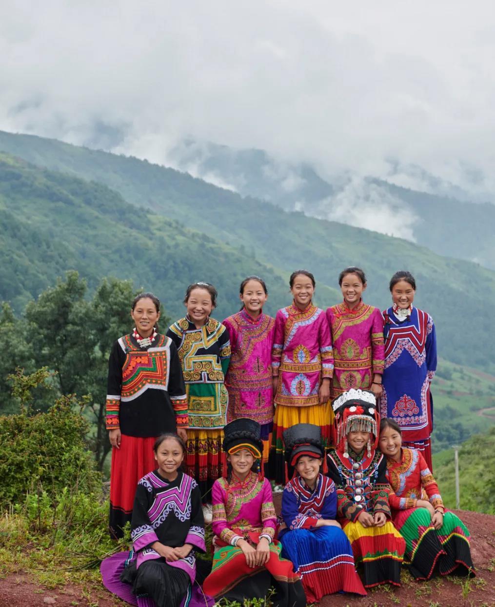 孩子们|好羡慕大凉山的“妞妞”们，能够遇到吉布小龙这样的老师