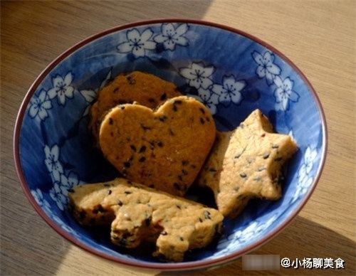 阿胶|它香酥可口，越嚼越香，当做零食吃，补血又暖宫，比阿胶强！