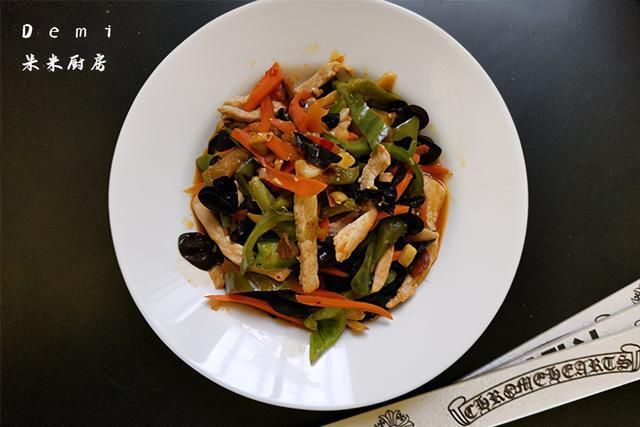 胡萝卜|鱼香肉丝的家常做法,鱼香汁记住比例43211,咸鲜酸甜刚刚好