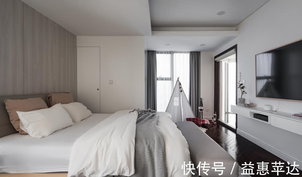 大平层|有大平层不住,偏要换180㎡顶复式,挑高客厅+动静分区,确实舒服