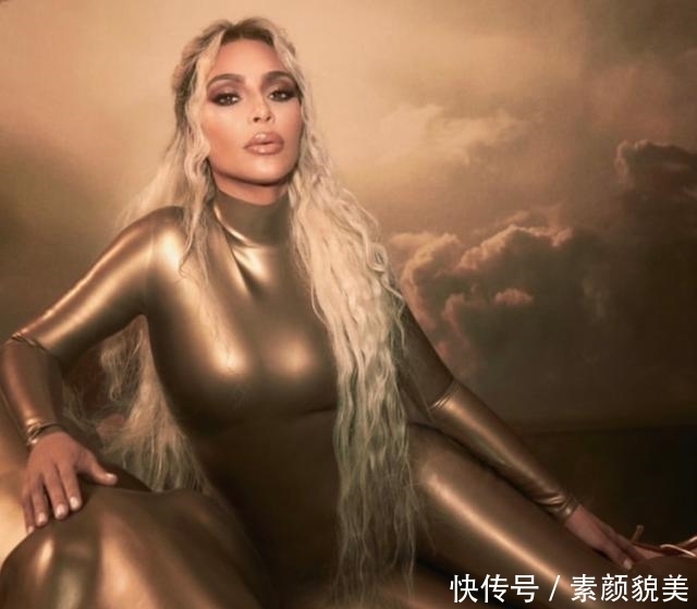 “无痕衣”算什么?卡戴珊的“乳胶衣”才是真厉害,一般人扛不住
