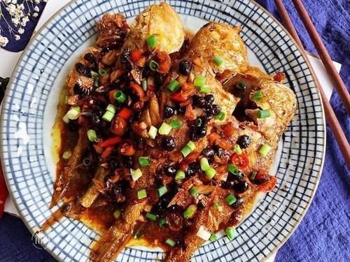 营养|遇上此鱼从不手软,一买就是20条,肉质鲜嫩营养高,开胃又下饭