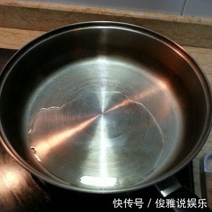 干面粉|鸡蛋的懒人做法，全家都爱吃，只要15分钟就搞定，好吃不上火！