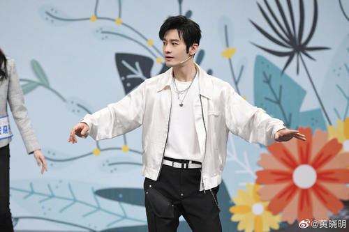 老婆|黃曉明偷偷秀恩愛！親自為老婆孩子做美食，3人吃8個(gè)菜？