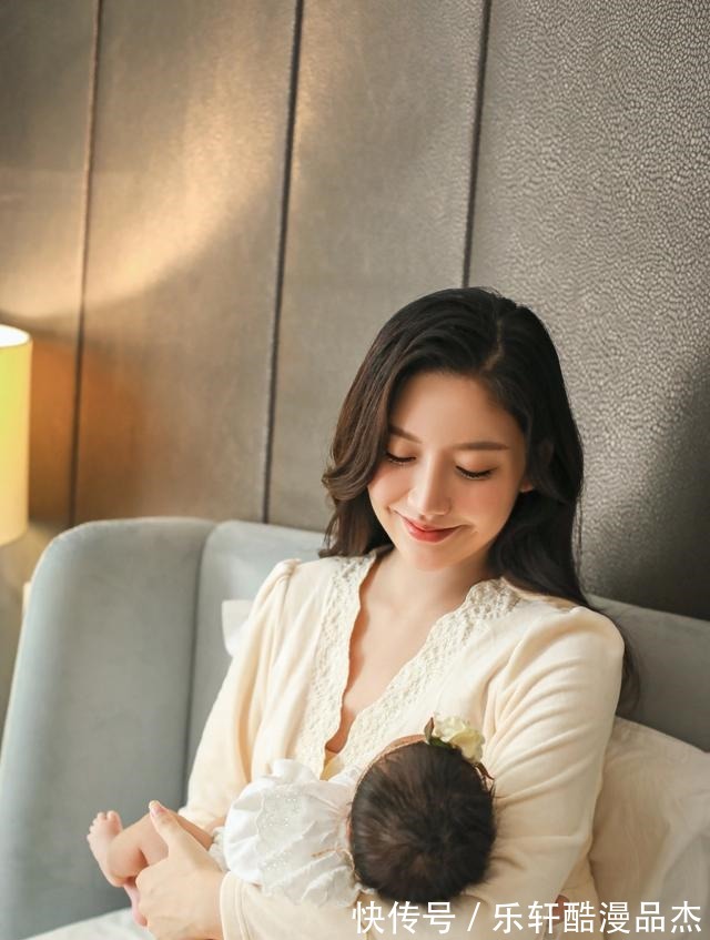 中国足球|儿女双全了!当红国脚晒一家四口照二胎首亮相,妻子极速恢复