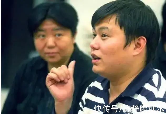 明月#他27岁靠《明朝那些事儿》成名,赚4100万后为什么还要做公务员