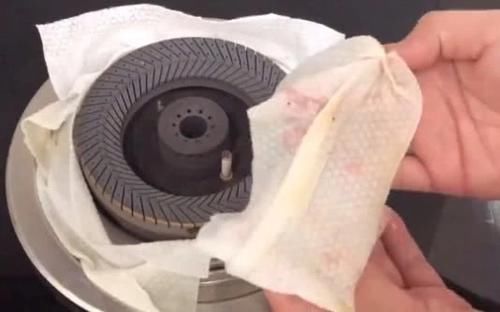 家家户户|白醋不仅仅可以喝，白醋倒在煤气灶上，太厉害了，家家户户用的到