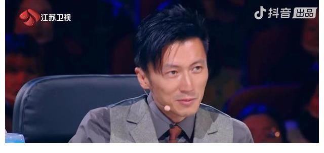 《点赞！达人秀》评委各不同，谢霆锋严格犀利，邓紫棋聪明救场