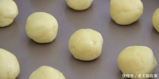 用面粉钓鱼能行吗听听钓老鱼人怎么说