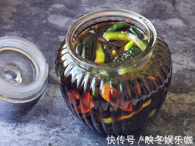 酱黄瓜|每年冬天,我家都用这个方法腌黄瓜,脆嫩爽口,佐粥下饭真好吃