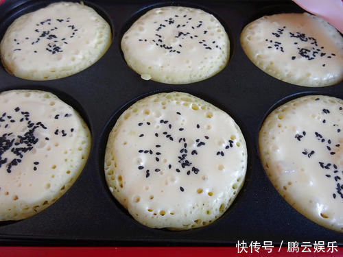 发面饼|一根香蕉一碗面，搅一搅就成的小饼，不加糖也香甜，孩子最爱！