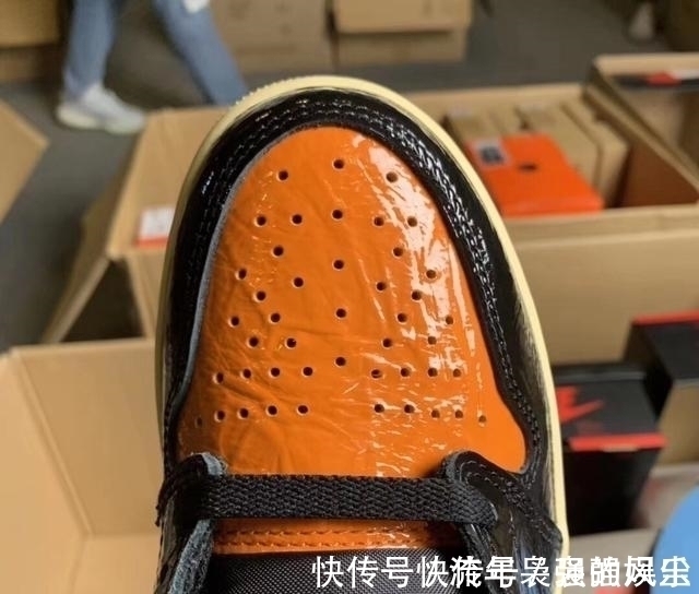 real 猪肉贵了?猪油AJ却便宜了!AJ1猪油扣碎3.0真假对比,细节讲解