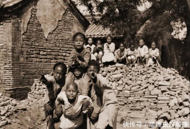 居然|清朝珍贵老照片富贵人家居然有7位妻妾,图四是皇宫大清门!