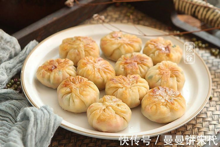 火腿肠|饺子皮新吃法，10分钟搞定早餐，做一次吃一周，营养全面又顶饱