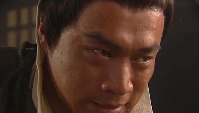 张太公@武松师傅警告武松千万要躲着两个人,武松不听劝告,结果受到教训