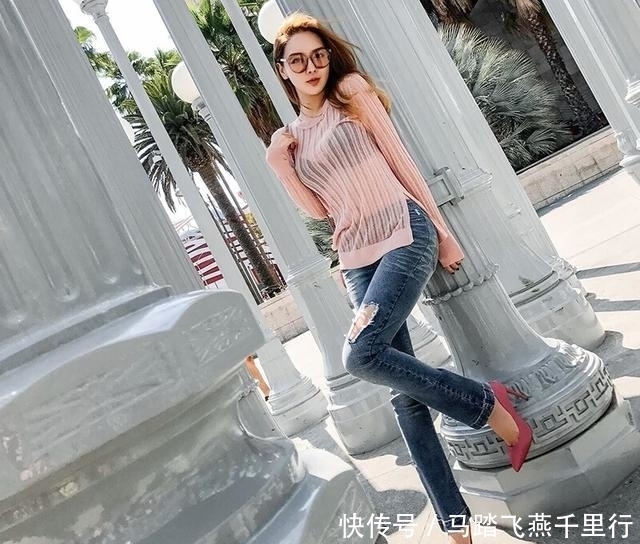 时尚的破洞牛仔裤,潮流前卫,彰显个性