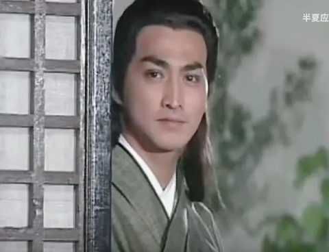 穿紅衣服最帥的男人長這樣