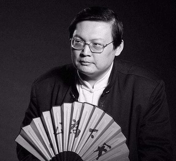 所有节目被停播，“央视名嘴”梁宏达无奈退圈，网友们却拍手叫好