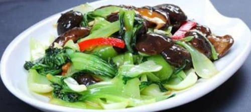  地区|美食优选：香菇油菜，霸王猪蹄，酱爆鸡丁，金针菇卷的做法