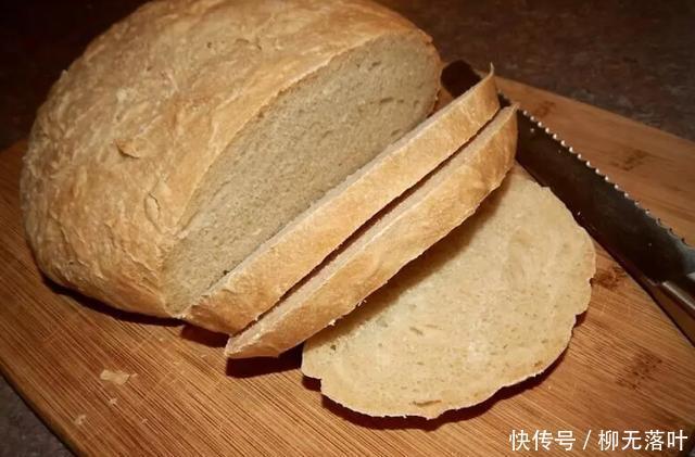 好玩|用面包当碗好玩又好吃的面包盅,动手跟着做