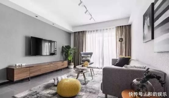 新房|同事家100㎡新房,头次见冰箱放玄关,灰白色调怎么看都不一样