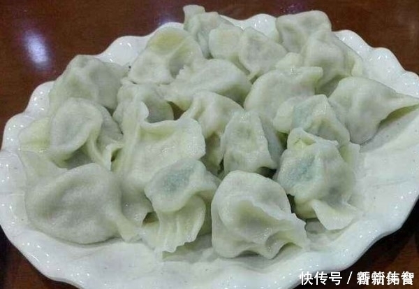 这菜不是很受欢迎,用来包饺子超香,比白菜便宜,比韭菜还香嫩